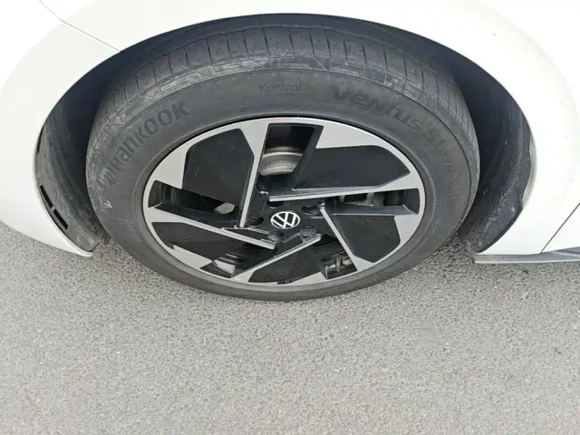 Volkswagen ID.3 — Фото автомобиля 22