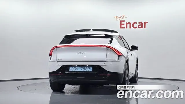 Kia EV6 — Фото автомобиля 3