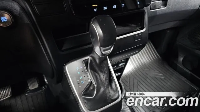 Hyundai Staria — Фото автомобиля 12