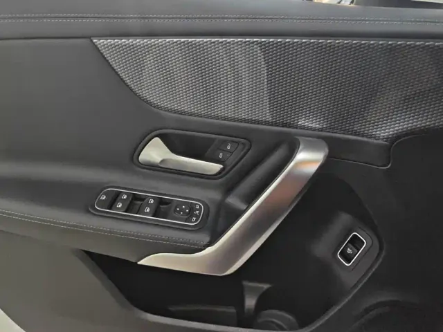 Mercedes-Benz A-Class — Фото автомобиля 7
