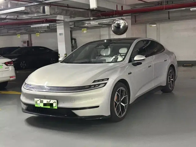 Фотография автомобиля — Changan Qiyuan A06