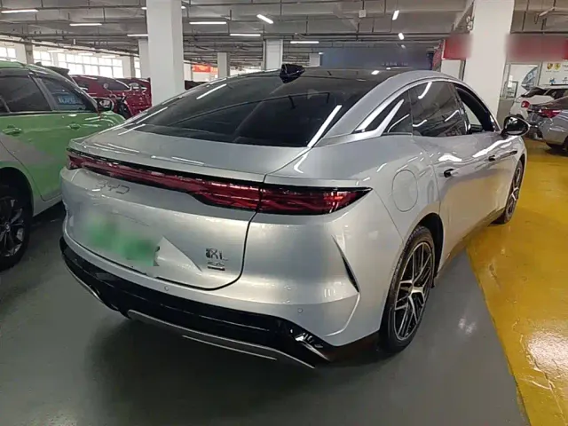 BYD Han L — Фото автомобиля 6