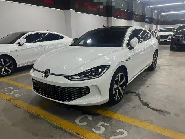 Фотография автомобиля — Volkswagen Lamando
