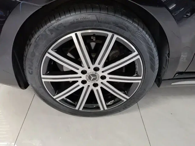 Mercedes-Benz V-Class — Фото автомобиля 22