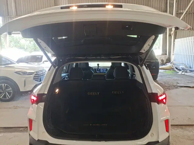 Geely Binyue — Фото автомобиля 18