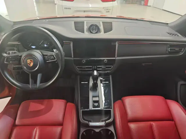 Porsche Macan — Фото автомобиля 7