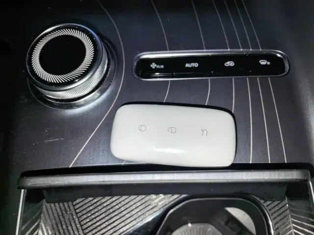 Geely Galaxy E5 — Фото автомобиля 8