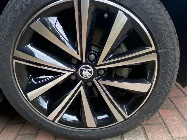 Skoda Superb — Фото автомобиля 22