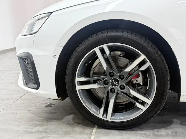 Audi A4L — Фото автомобиля 17