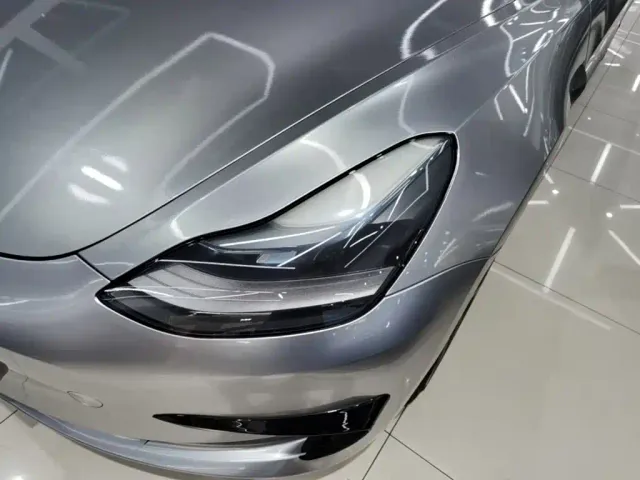 Tesla Model 3 — Фото автомобиля 23