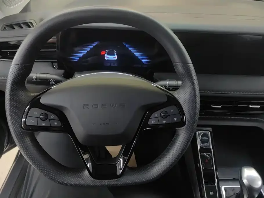 Roewe Roewe i5 2024 1.5L CVT Prestige Edition — Фото автомобиля 15