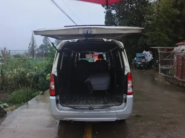 Wuling Rongguang — Фото автомобиля 4