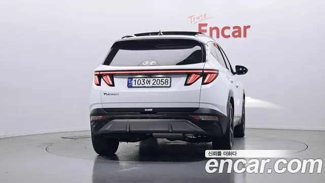 Hyundai Tucson Tucson (NX4) Дизель 2.0 2WD — Фото автомобиля 4