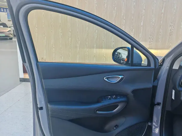 BYD Sealion 05 EV — Фото автомобиля 19