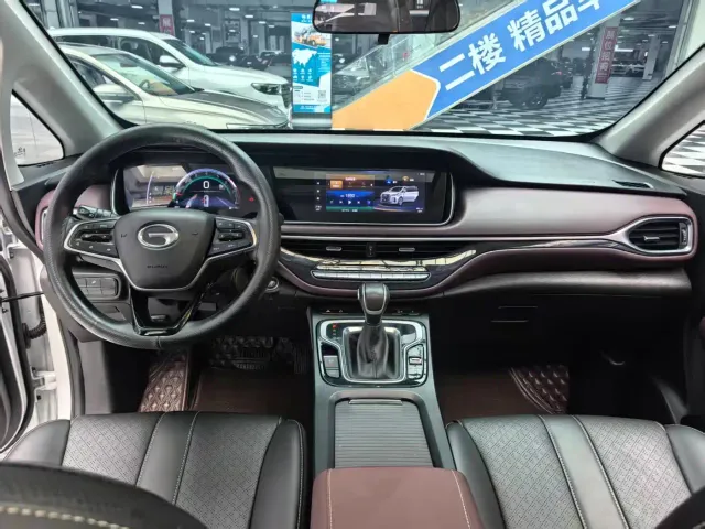 GAC Trumpchi M6 — Фото автомобиля 11