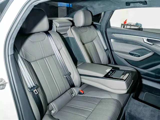 Audi A6L — Фото автомобиля 25