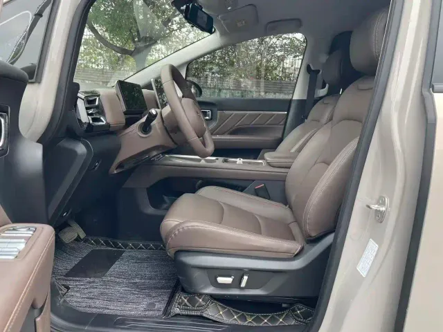 Wuling Starlight 730 — Фото автомобиля 4