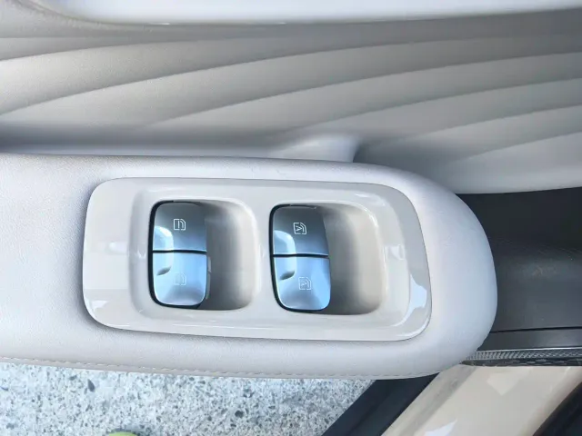 GAC Aion UT — Фото автомобиля 18