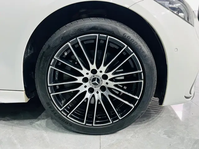 Mercedes-Benz C-Class — Фото автомобиля 13