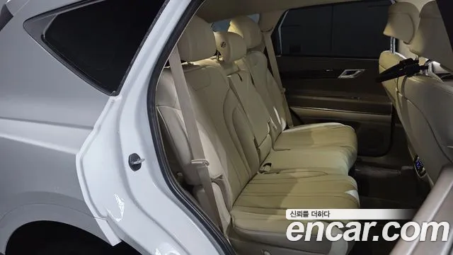 Genesis GV80 — Фото автомобиля 17