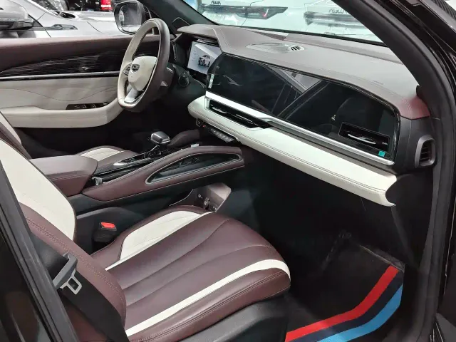 Geely Xingyue L — Фото автомобиля 10