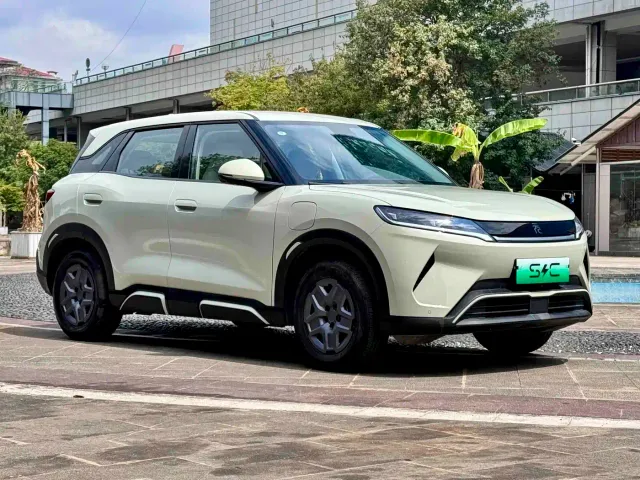 BYD Yuan UP — Фото автомобиля 6