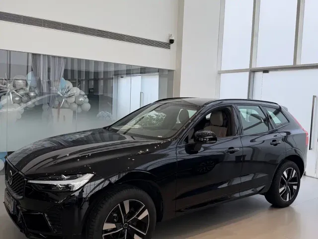 Volvo XC60 — Фото автомобиля 3