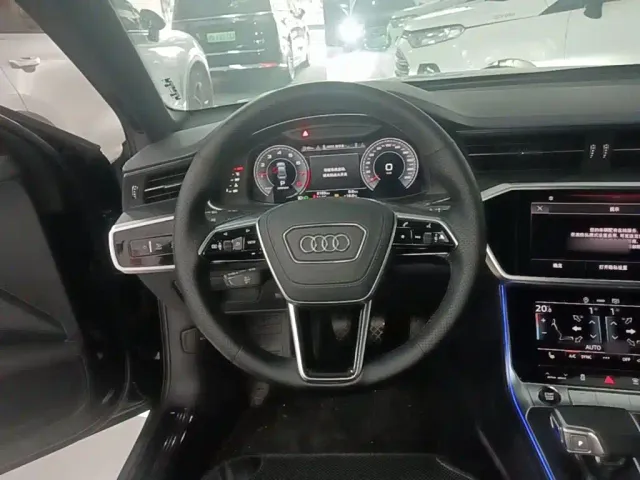 Audi A6L — Фото автомобиля 10