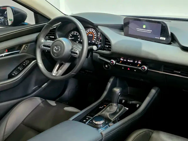 Mazda Axela — Фото автомобиля 6