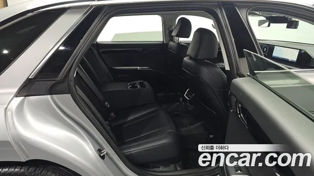 Hyundai Grandeur GN7 — Фото автомобиля 12