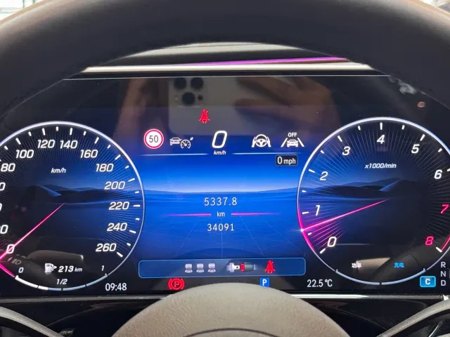Mercedes-Benz E-Class — Фото автомобиля 16