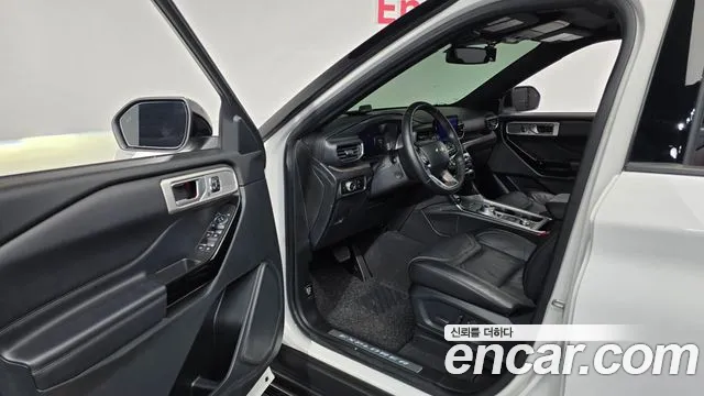 Ford Explorer Explorer 6 поколение 3.0 Platinum 4WD — Фото автомобиля 10