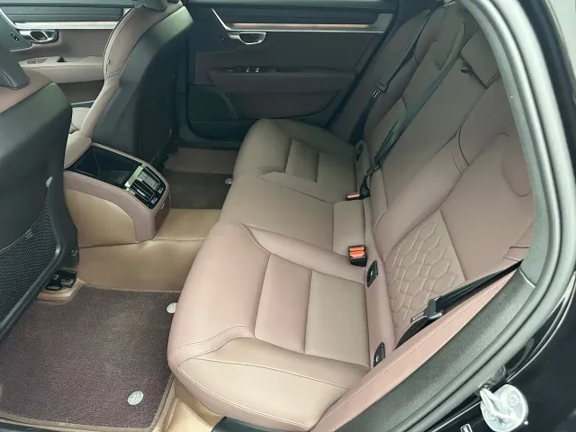 Volvo S90 — Фото автомобиля 15