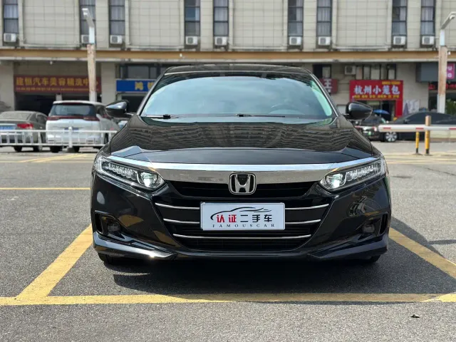 Honda Accord — Фото автомобиля 2