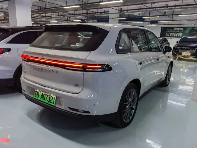 Leapmotor C10 — Фото автомобиля 9