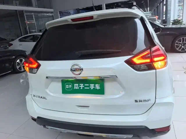 Nissan X-Trail — Фото автомобиля 5