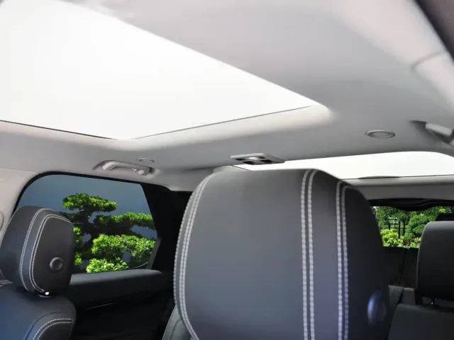 Land Rover Discovery — Фото автомобиля 10