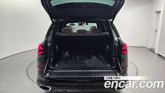 BMW X5 xDrive 40i M Sport — Фото автомобиля 30