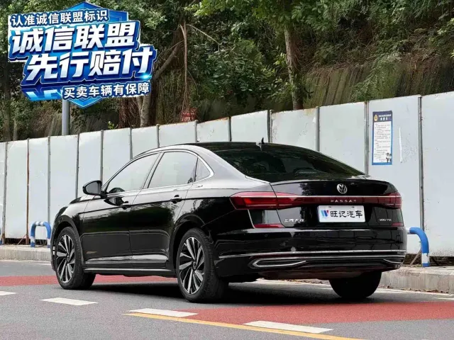 Volkswagen Passat — Фото автомобиля 8