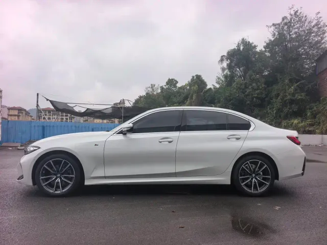 BMW 3 Series — Фото автомобиля 4