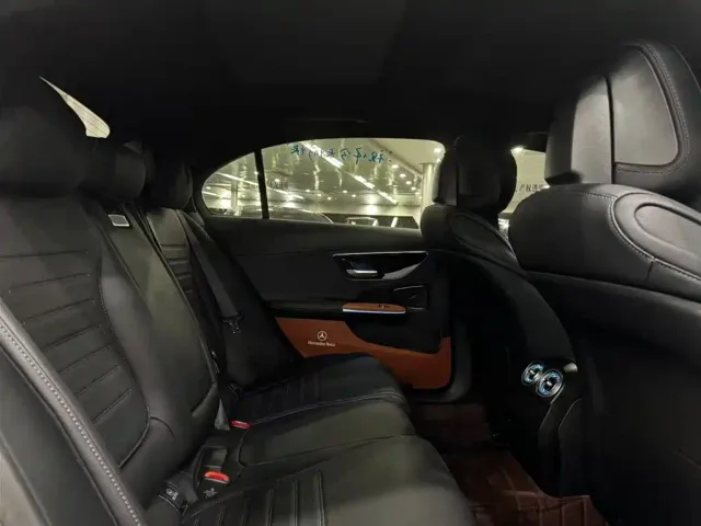 Mercedes-Benz C-Class — Фото автомобиля 16