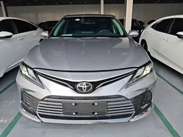 Toyota Camry — Фото автомобиля 2