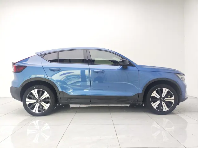 Volvo C40 — Фото автомобиля 10