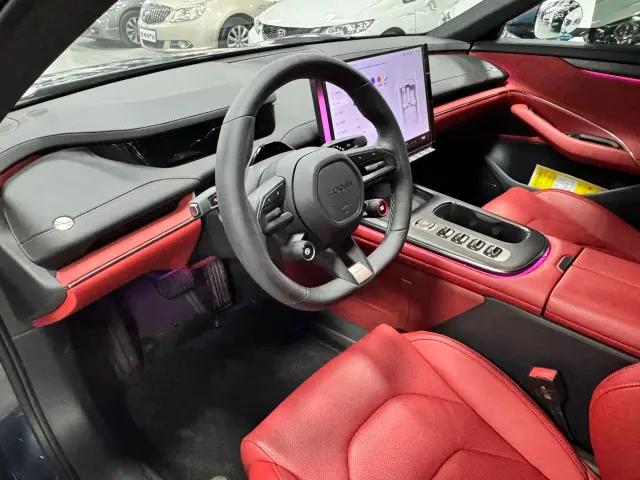 Xiaomi SU7 — Фото автомобиля 3