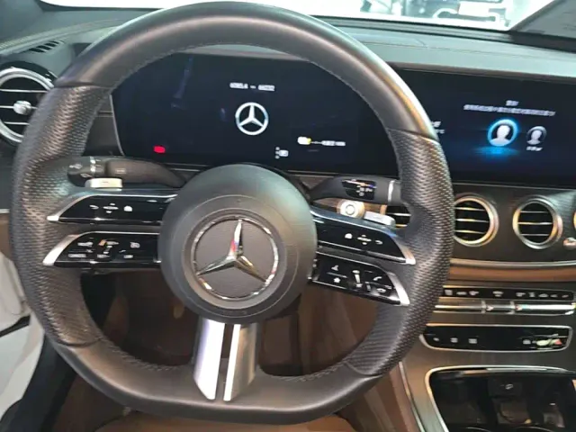 Mercedes-Benz E-Class — Фото автомобиля 8