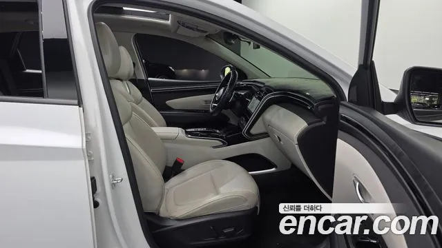 Hyundai Tucson Tucson (NX4) Бензин 1.6 турбо 2WD — Фото автомобиля 26