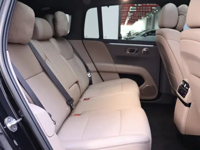 Li Auto i6 — Фото автомобиля 22