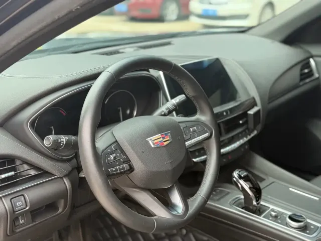 Cadillac CT5 — Фото автомобиля 6