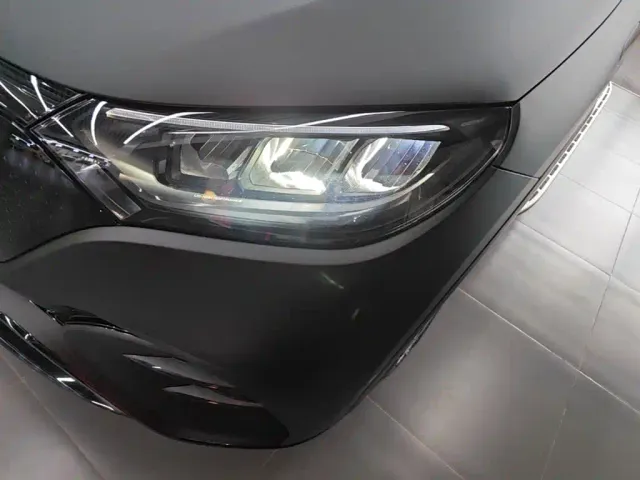 Mercedes-Benz EQE SUV — Фото автомобиля 23