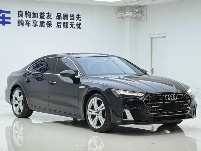 Audi A7L — Фото автомобиля 3